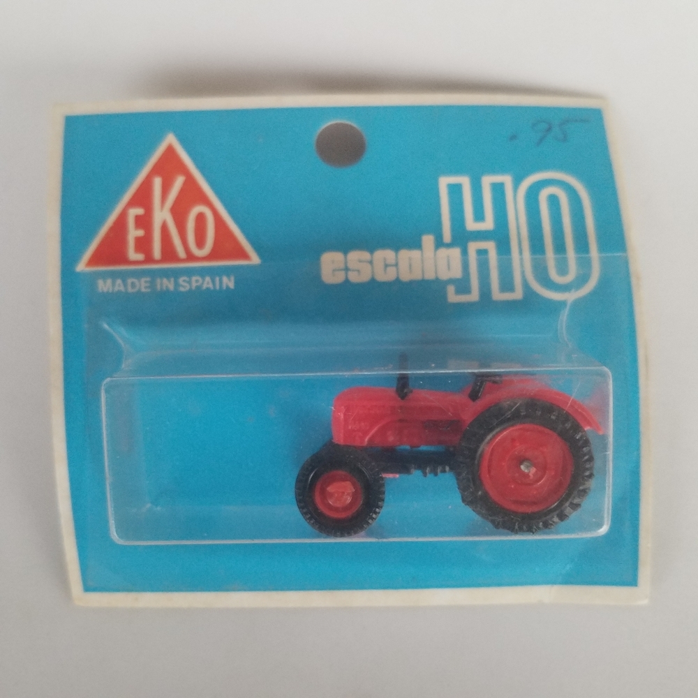 EKO Tractor Escala HO 1/88 Scale Made in Spain Black Red VHTF Tub12